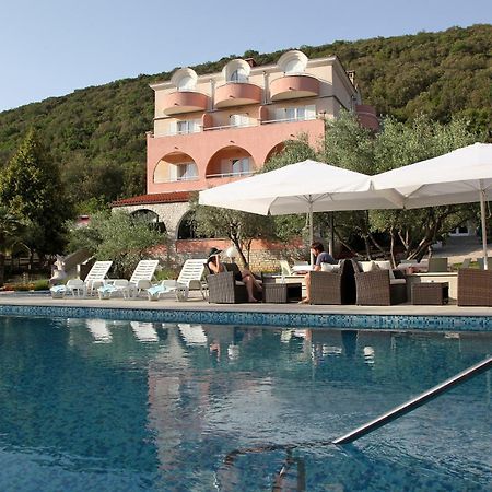 Hotel Carmen Krnica Exteriör bild
