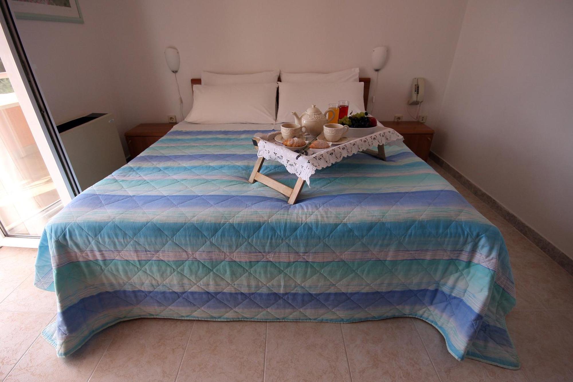 Hotel Carmen Krnica Rum bild