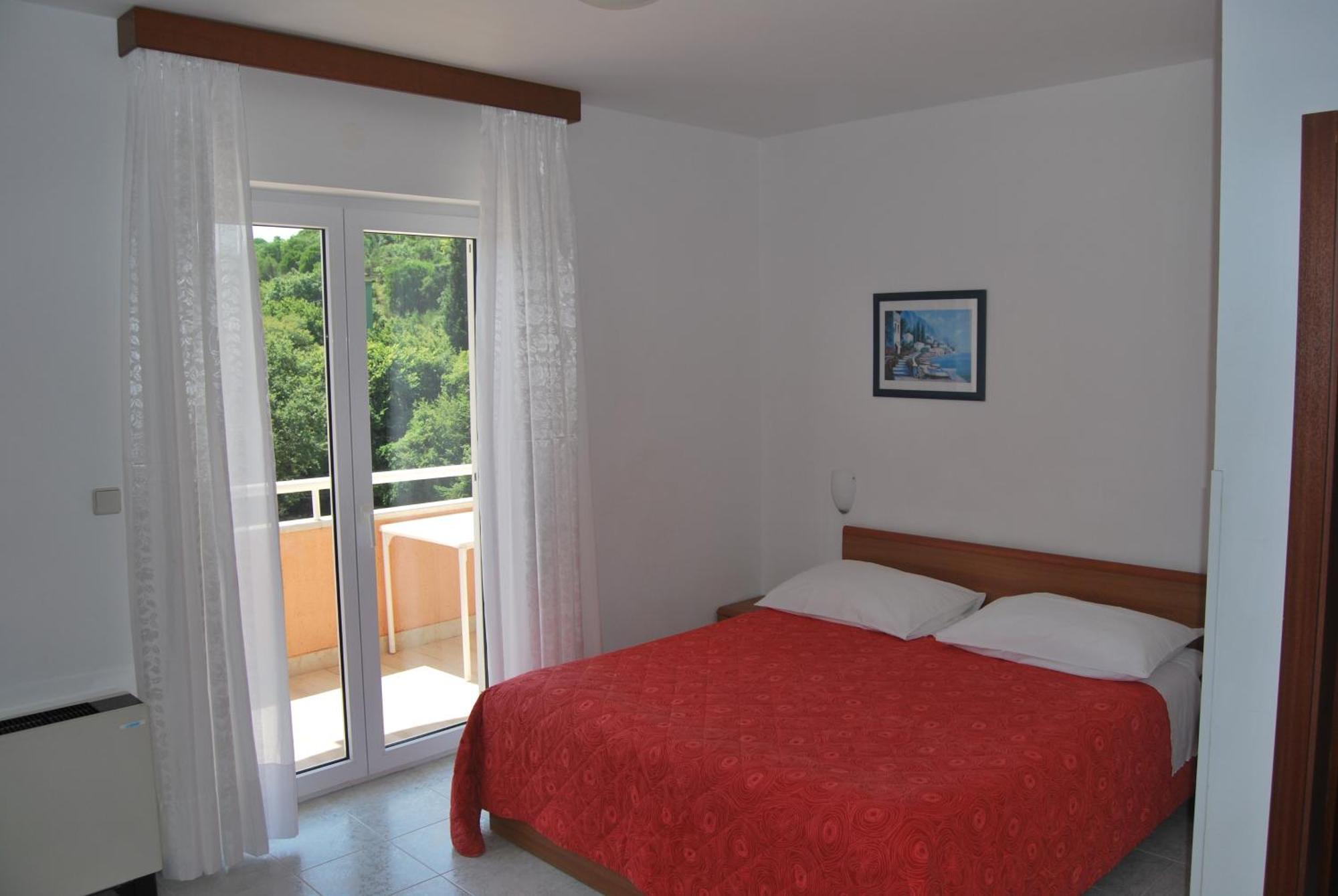 Hotel Carmen Krnica Rum bild