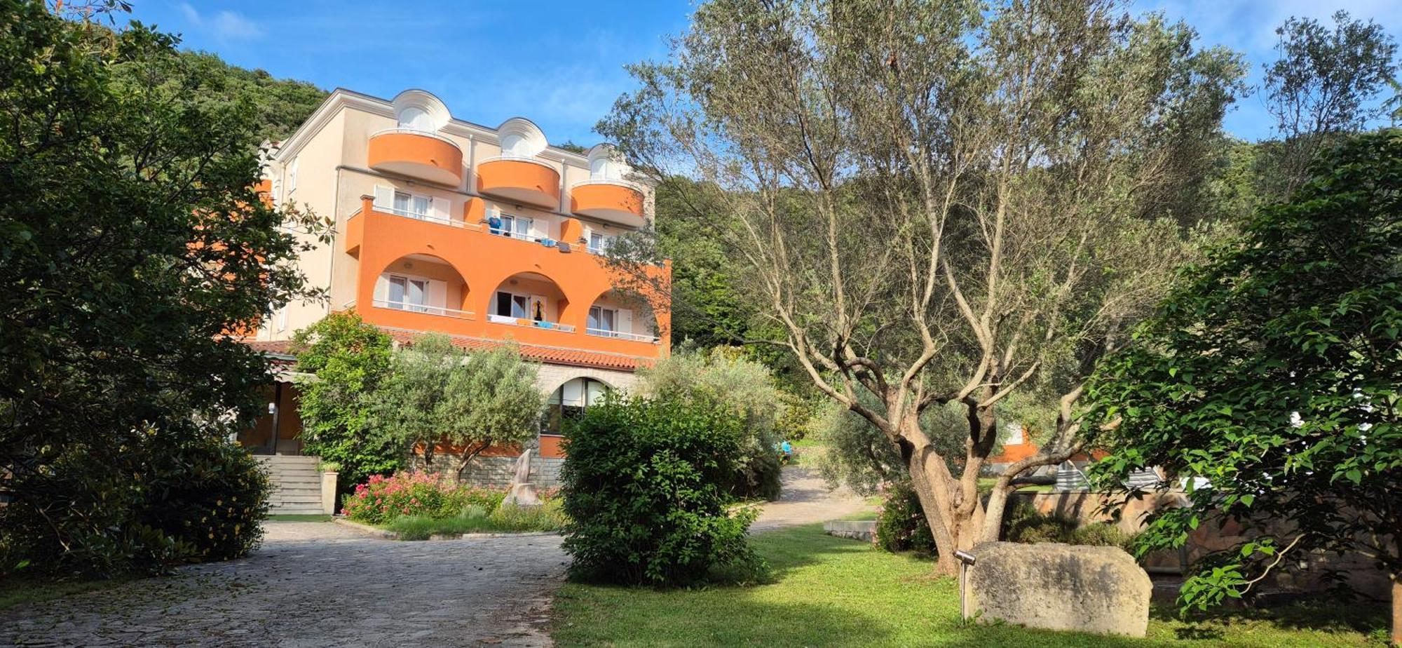 Hotel Carmen Krnica Exteriör bild