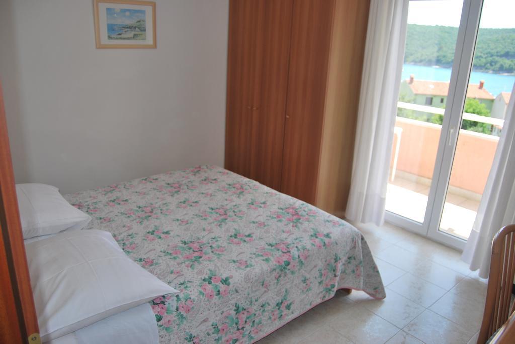 Hotel Carmen Krnica Rum bild
